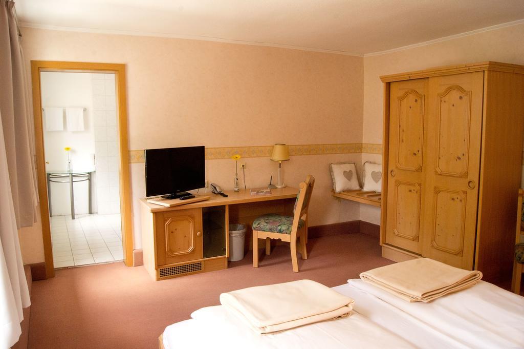 Hotel Garni Promenade Вайсенхорн Экстерьер фото